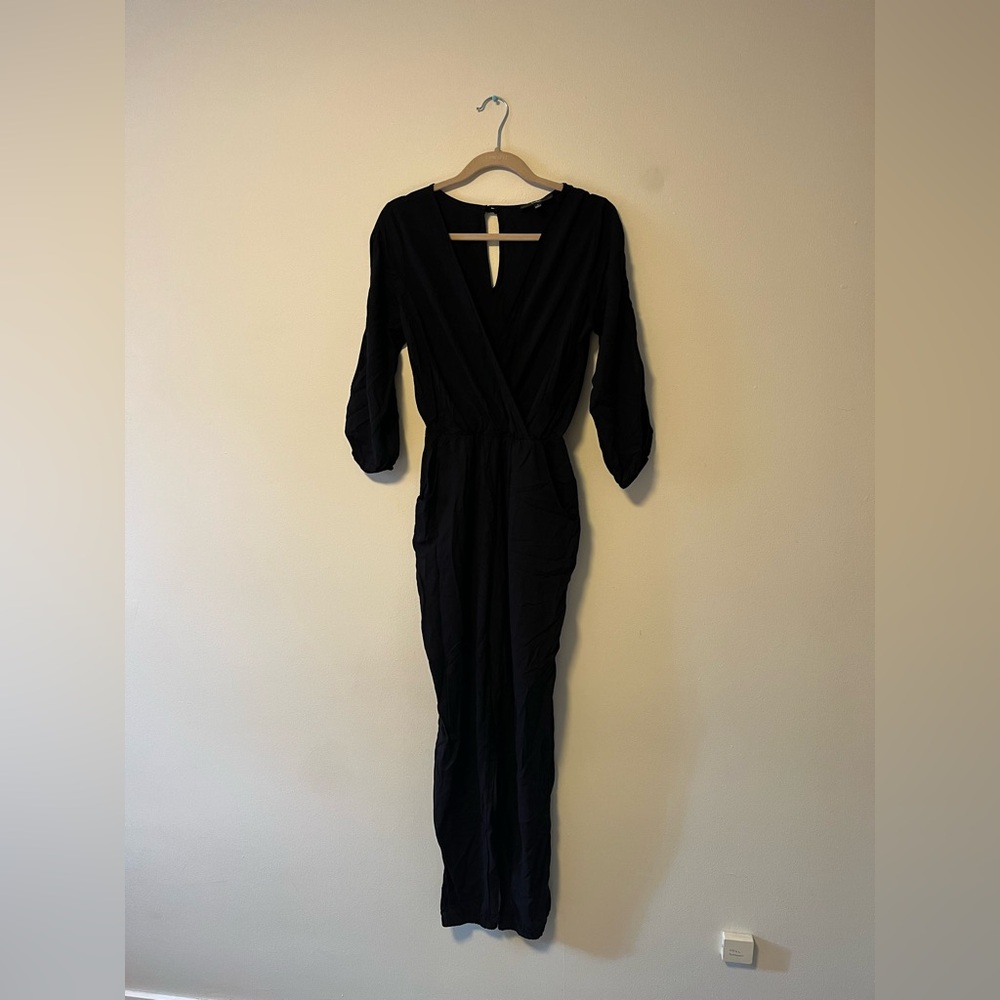 🦋Lulus Jumpsuit - Picture 2 of 10
